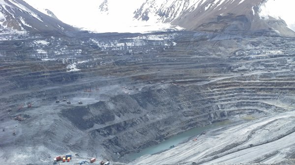 Правительство считает нецелесообразным снижение доли участия Кыргызстана в компании Centerra Gold Inc. — Tazabek