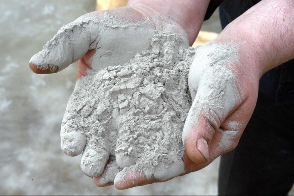 За год оптовые цены на цемент снизились на 1,5 тыс. сомов за 1 тонну и на 75 сомов за мешок, - мониторинг — Tazabek