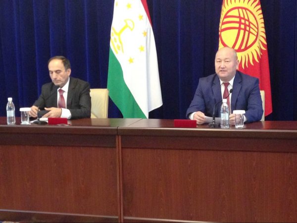 Товарооборот Кыргызстана с Таджикистаном за год сократился на 16% и остается нестабильным, - вице-премьер Ж.Разаков — Tazabek
