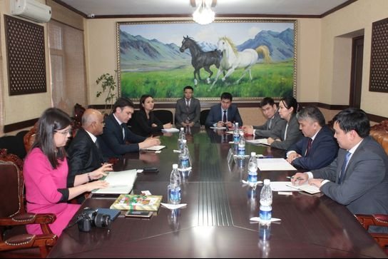 Кыргызстан предложил Бангладешу поставлять сельхозпродукцию и импортировать оттуда одежду и лекарства — Tazabek