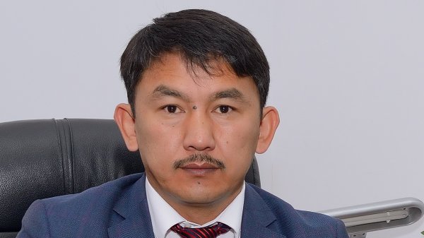 Глава Фонда госимущества Б.Казаков рассказал про зарплаты в фонде — Tazabek