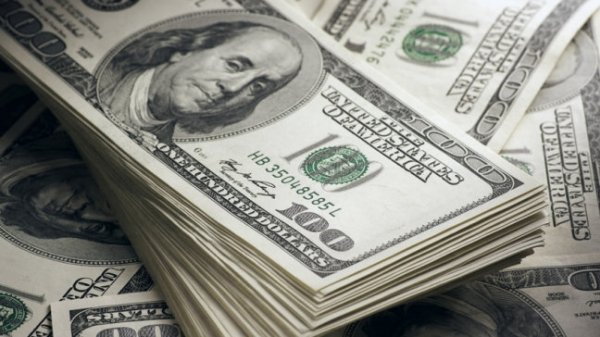 Если бы НБКР не проводил политику по изъятию излишних долларов, доллар стоил бы 63-66 сомов, - экономист — Tazabek