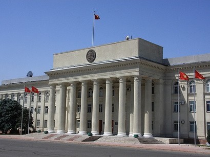 Депутат говорит о вине правительства в неисполнении бюджета, премьер — о завышенных прогнозах — Tazabek