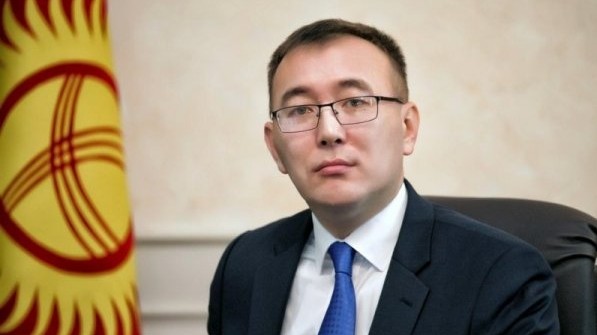 Глава НБКР Т.Абдыгулов озвучил зарплаты членов правления, а также размер своего оклада — Tazabek