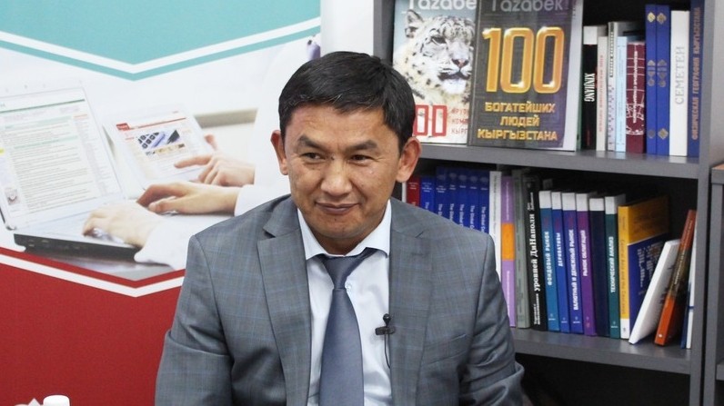 Глава ФГИ Б.Казаков прокомментировал возможный захват швейной фабрики ВЛКCМ Акматом Бакиевым — Tazabek