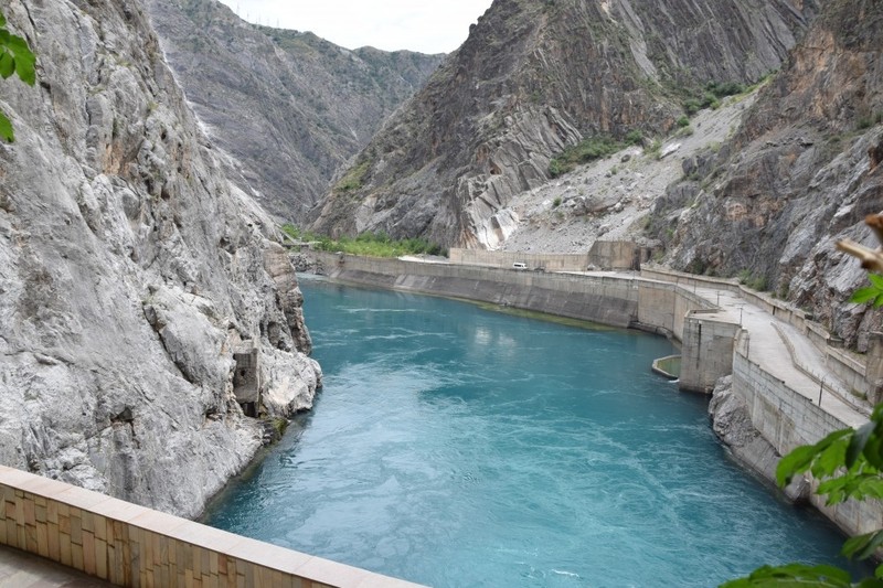 Уровень воды в Токтогульском водохранилище за последние годы впервые достиг уровня 19,6 млрд кубометров, - вице-премьер Д.Зилалиев — Tazabek