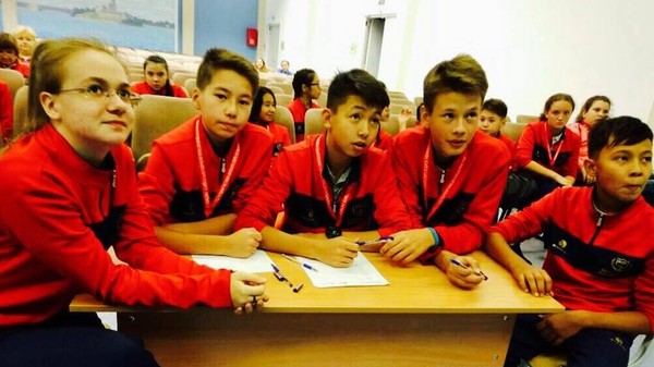 Ученики из Бишкека победили в конкурсе «Диалоги на русском» в рамках пятого Фестиваля школьного спорта в Санкт-Петербурге