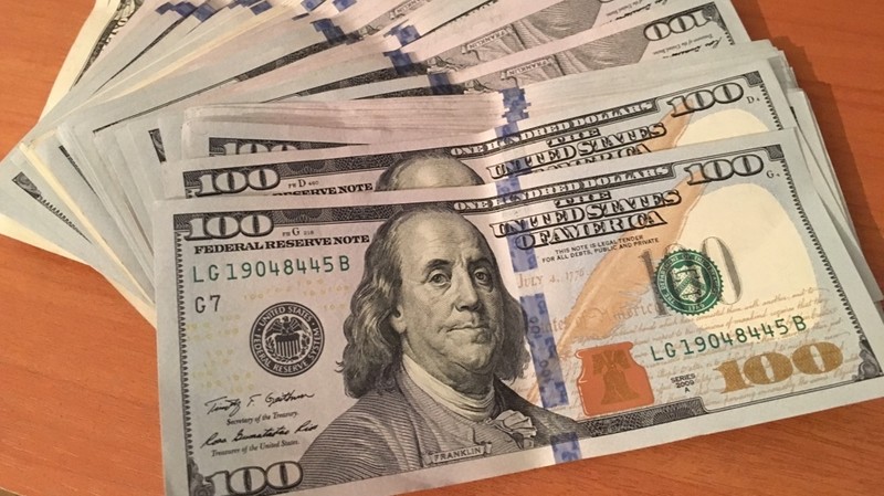 «Вечерний курс валют»: Доллар продается по 68,80 сома — Tazabek