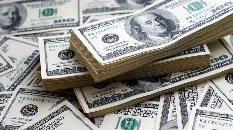 «Курс валют»: Доллар продается по 69,80 сома (график) — Tazabek