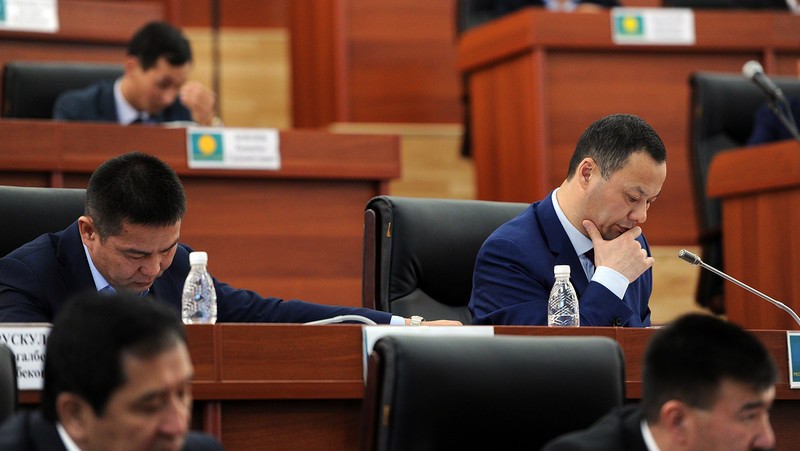 Депутат: Экономика должна быть флагманом страны, а у нас экономика политизирована — Tazabek