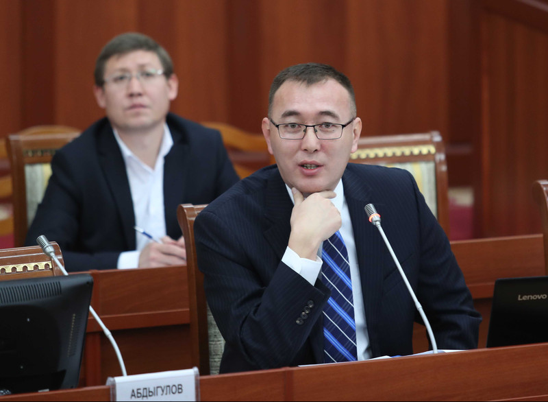 Т.Абдыгулов опроверг, что зарплата правления Нацбанка Кыргызстана выросла — Tazabek