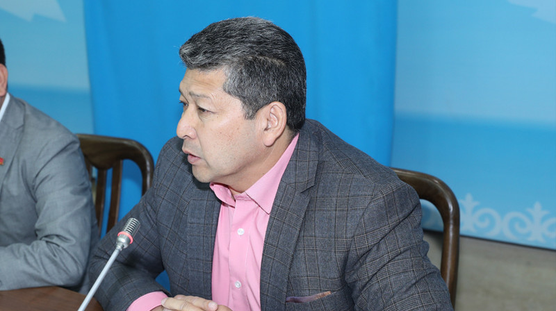 Депутат: Почему в бюджет не поступили дивиденды от Кумтора в 600 млн сомов? — Tazabek