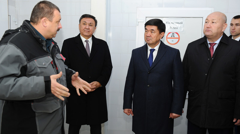 Премьер М.Абылгазиев посетил агропромышленный холдинг в Белоруссии — Tazabek