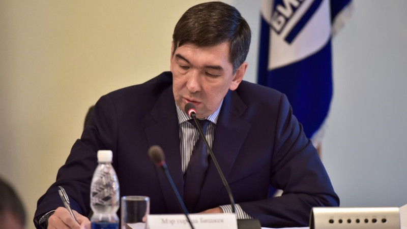 Мэр Бишкека грозится уволить акима и начальника УГНС Первомайского района, если план бюджета за 2018 год будет не выполнен — Tazabek