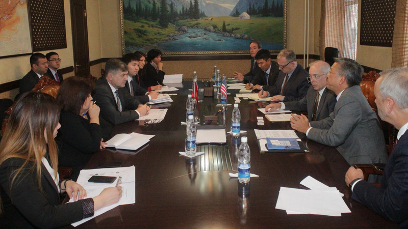 Посол США в КР Дональд Лу выразил надежду на заключение соглашения о сотрудничестве между Кыргызстаном и США в ближайшем времени — Tazabek