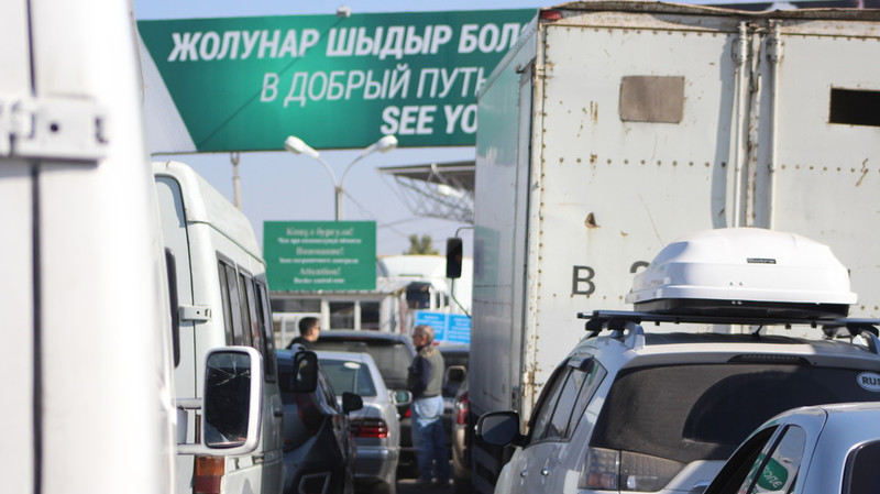 Депутат: Кто проводил переговоры и подписывал соглашения по техническому оснащению границ Кыргызстана в рамках вступления в ЕАЭС? — Tazabek