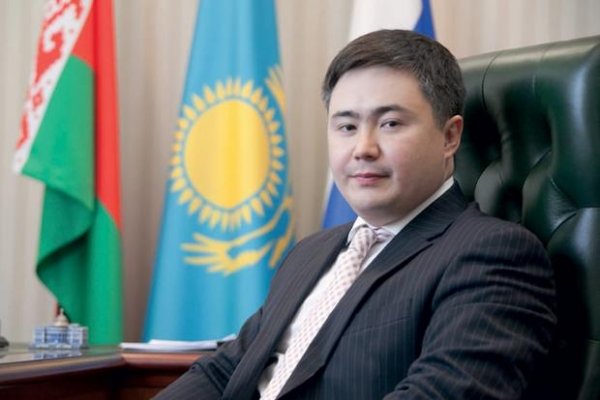 Из-за девальвации тенге Россия наращивала экспортные возможности в Кыргызстан, Казахстан был неконкурентоспособен, - министр ЕЭК от РК Т.Сулейменов — Tazabek