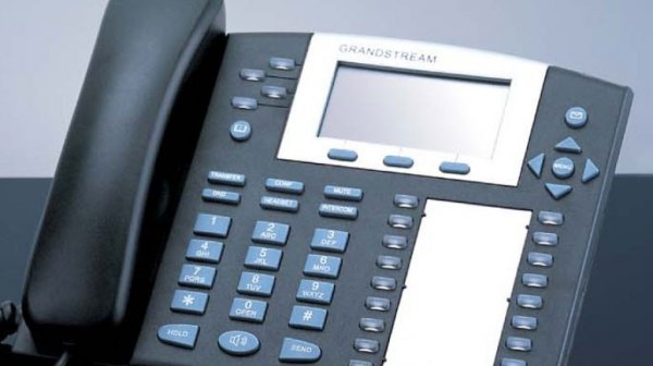 Тарифная политика мобильных операторов привела к отказу  абонентов от услуг традиционных телефонных операторов — Tazabek