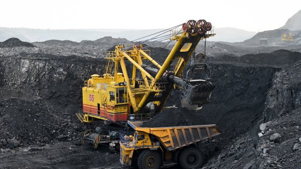 Госэкотехинспекция приостановила деятельность  «Уголь центр Азия» и «Берекет-Кенч», занимающихся добычей угля (обновлено) — Tazabek
