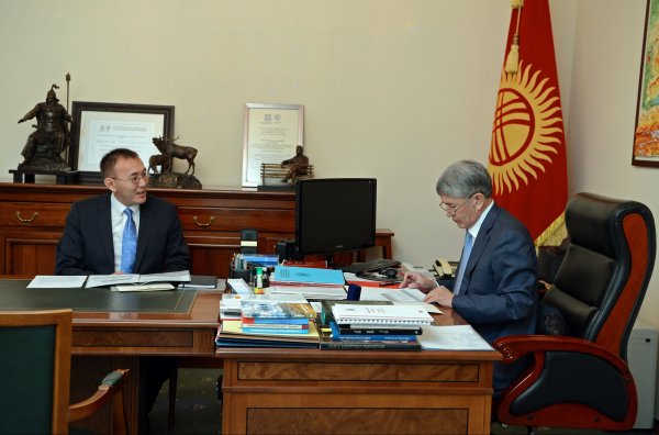 Глава НБКР Т.Абдыгулов сообщил о создании двух новых финансовых институтов, работающих на принципах исламского финансирования — Tazabek