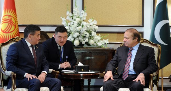 Кыргызстан заинтересован в получении доступа к пакистанским портам Карачи и Гвадар, - премьер С.Жээнбеков — Tazabek