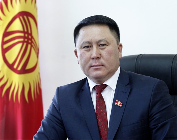 Депутат ЖК возмутился, что Казахстан берет воду из Кыргызстана в июне и отдает электричеством в сентябре — Tazabek