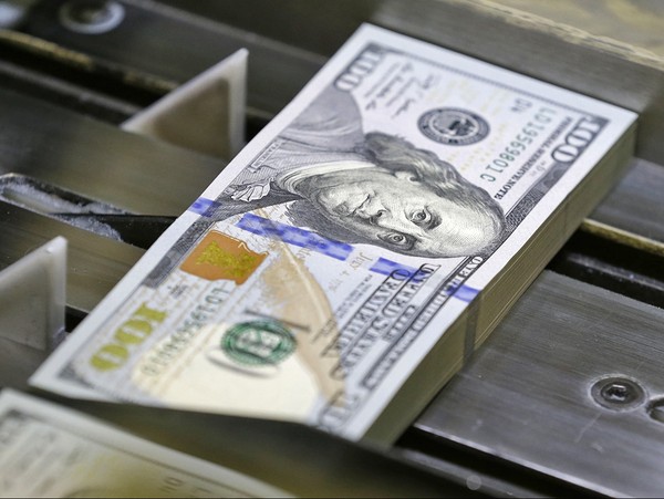 «Курс валют»: Доллар продается по 67,80 сома (график) — Tazabek