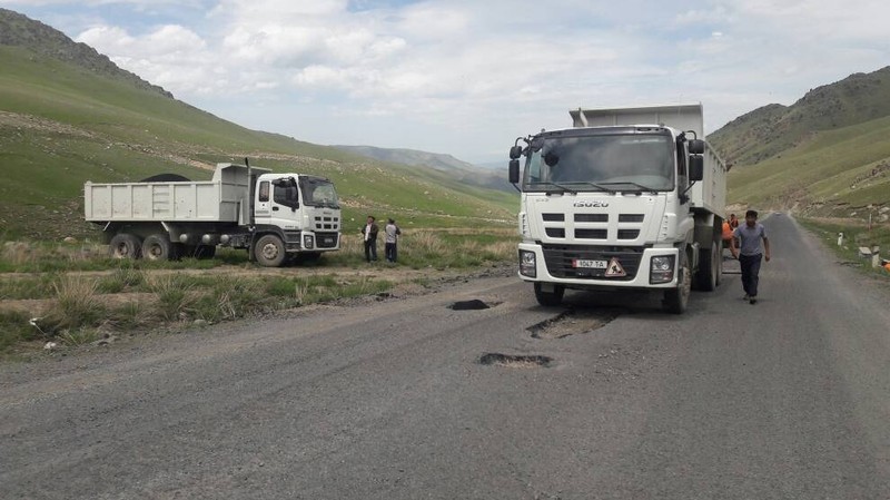 В парламенте у Минфина и Минтранса запросили информацию, сколько средств и на каких условиях Эксимбанк Китая выделил на дороги Кыргызстана — Tazabek