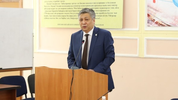 Глава МИД Э.Абдылдаев прочитал лекцию об актуальных вопросах внешней политики страны