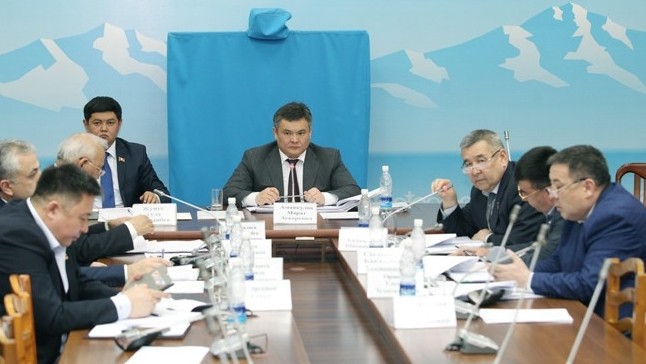 Профильный комитет ЖК запросил переписку Евразийского банка развития с Минтрансом по реконструкции дороги Жалал-Абад–Маданият — Tazabek