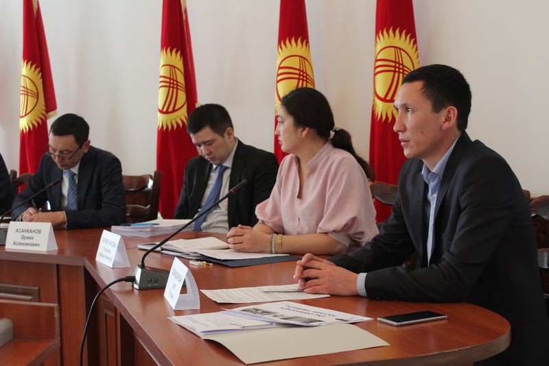 В Оше обсудили запуск простаивающих предприятий и развитие электроэнергетики — Tazabek