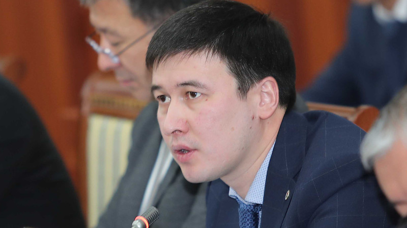 Айбек Калиев освобожден от должности главы Нацэнергохолдинга — Tazabek