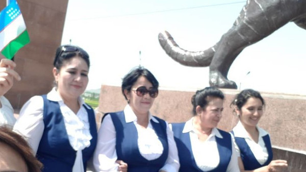 19 учителей из Узбекистана приехали в Кара-Суйский район для обмена опытом
