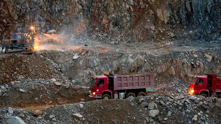 В Кыргызстане за 8 месяцев 2018 года добыли полезных ископаемых на 9,6 млрд сомов, - Нацстатком — Tazabek