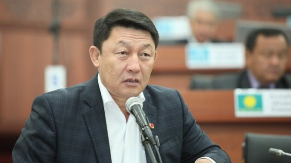 Депутат: Фермеров заставляют регистрироваться как ЧП и ИП, не выдавая им кредиты — Tazabek