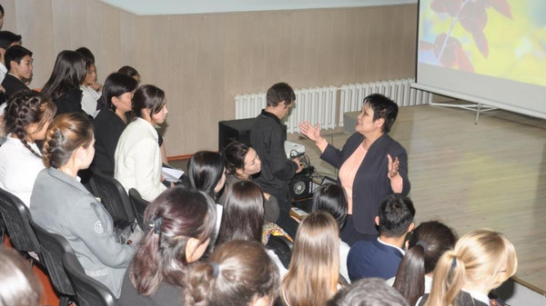 В бишкекской школе-гимназии №67 прошло городское мероприятие «Мы и закон»