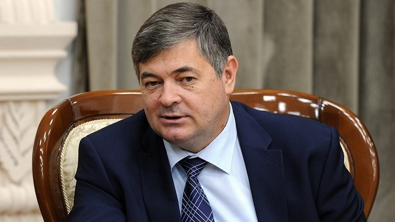 Имеются определенные угрозы для экономики Кыргызстана, - министр экономики О.Панкратов — Tazabek