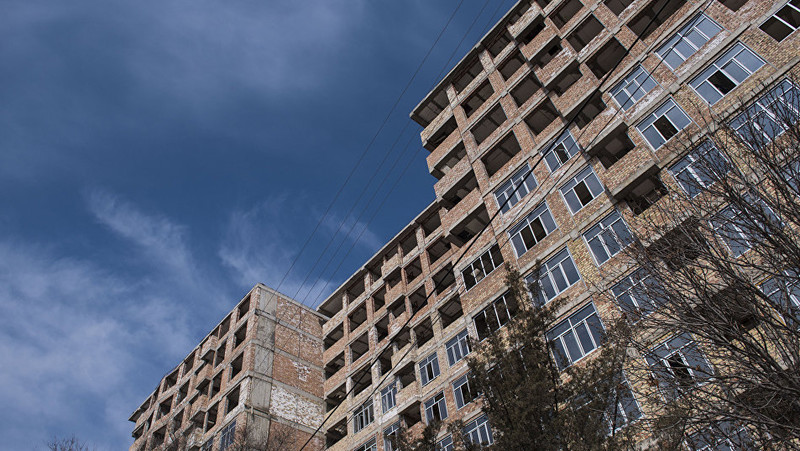 За 10 месяцев по республике в строительство индивидуальных жилых домов инвестировано 11,5 млрд сомов — Tazabek