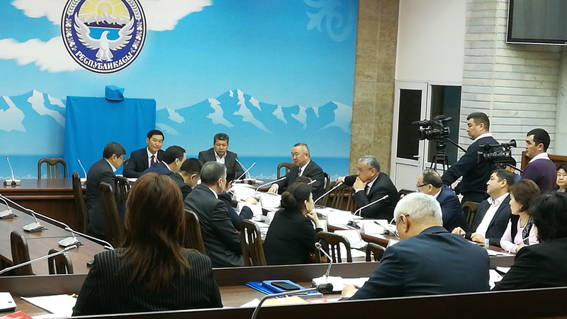 Профильный комитет ЖК одобрил в 2 чтениях норму, запрещающую аудитору работать более чем в одной аудиторской организации — Tazabek