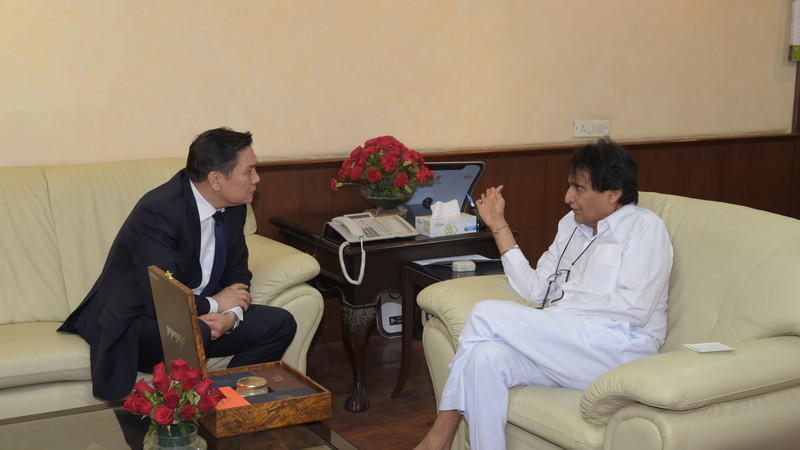 Посол КР в Индии обсудил с министром гражданской авиации Индии открытие дополнительного авиасообщения между странами — Tazabek