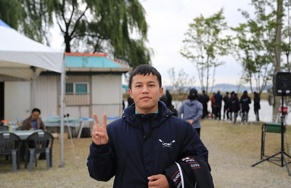 Кореяда акысыз билим алып жаткан Арген: Учурда Кыргызстандын өнүгүүсүнө кошкон салымым — эң мыкты окуу  (фото)