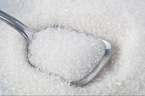 В КР в гигантских объемах завозится казахский сахар, что вредит местным производителям, - предприниматель — Tazabek