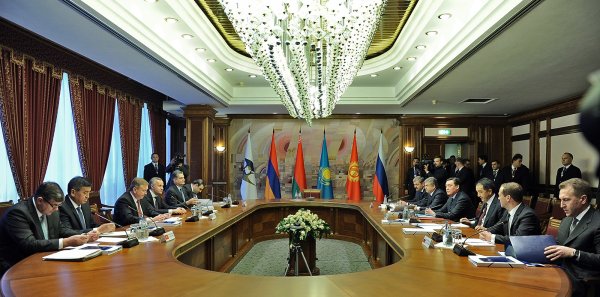 Страны Евразийского межправсовета продлили соглашение по внедрению маркировки
 товаров контрольными знаками меховых изделий — Tazabek
