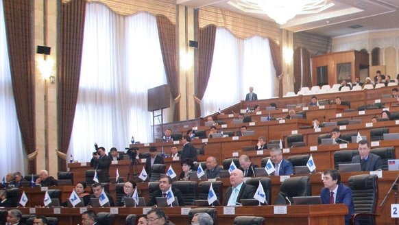 ЖК одобрил в III чтении законопроект, вводящий досудебный порядок разрешения споров по водопользованию — Tazabek