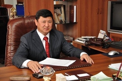 Депутат Т.Конушбаев возмутился, что 30% от суммы гранта на развитие аудита и финансовой отчетности уходит экспертам — Tazabek