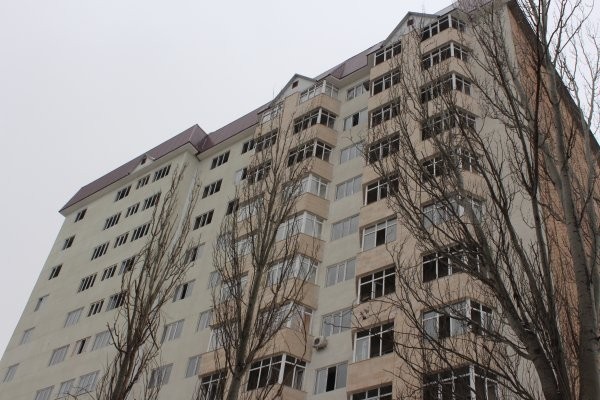 Правительство передало часть национализированных квартир экс-мэра Н.Тюлеева в собственность мэрии Бишкека (постановление) — Tazabek