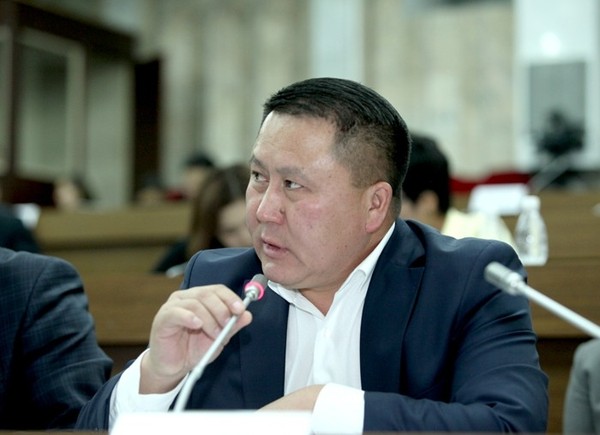 Депутат К.Зулушев: Нельзя соглашаться на проведение международного аудита по Верхненарынскому каскаду ГЭС, это лишние траты — Tazabek