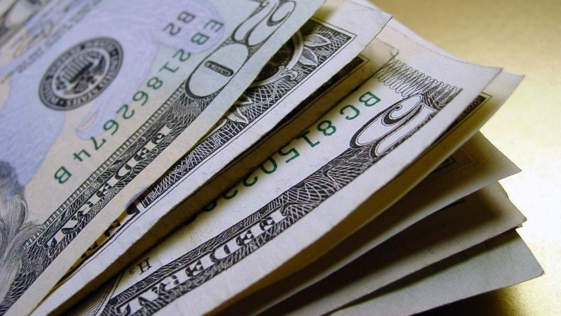 Вечерний курс валют: Курс доллара в обменках достиг 69 сомов — Tazabek