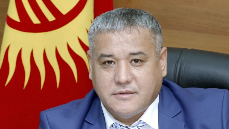 Депутаты о поставках ГСМ из Узбекистана в Кыргызстан: Грузы должны перевозиться только железнодорожным путем — Tazabek