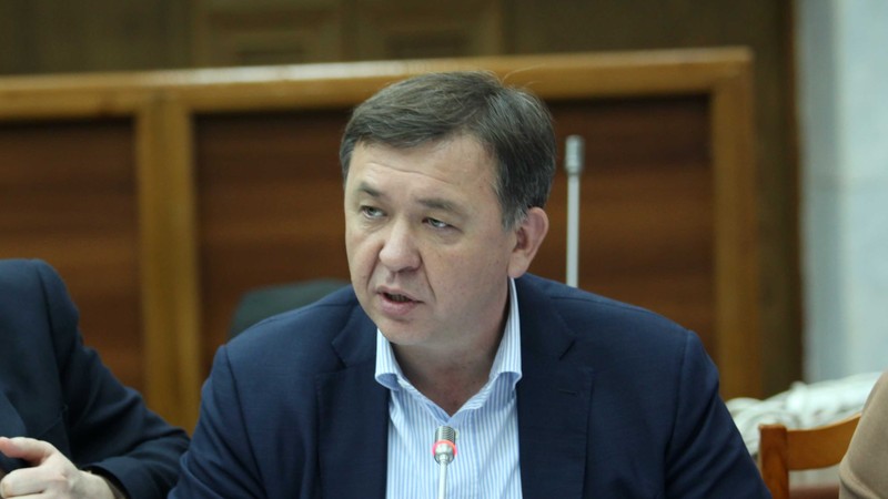 Депутат поинтересовался, «с какого потолка» представители Кыргызстана в ЕЭК взяли квоты для КР — Tazabek
